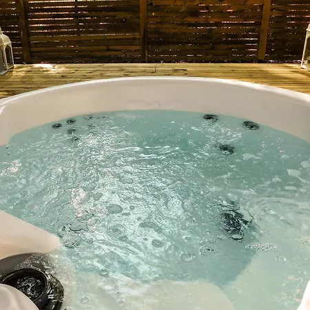 L'haute En Couleur Hotel